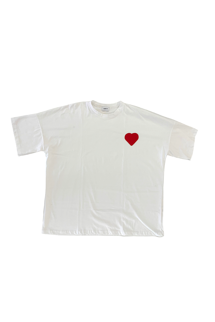 T-shirt bianca con patch maxi cuore VARSITY