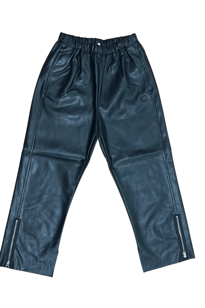 Pantaloni neri in finta pelle con micro patch logo 6 MARGIELA